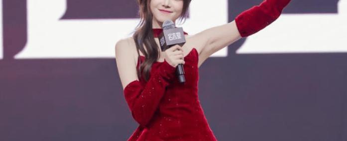 骆歆素(sù)顔(yán)直播，被誇(kuā)顔(yán)值很高，展示身上(shàng)多(duō)处淤青