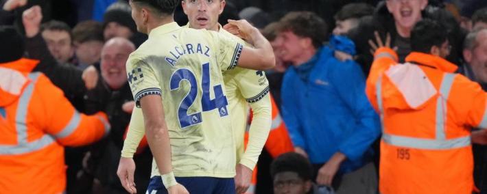 曼联计划在(zài)1月(yuè)转會(huì)期(qī)突袭安托(tuō)万·塞梅尼奥，阿莫(mò)林(lín)暗示未来佈(bù)局