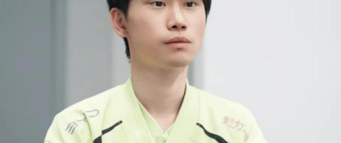 LOL热度严重下滑，多位(wèi)職(zhí)业选手都不想播了，纷纷直播玩其他游戏