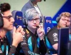 前LOL人气选手下(xià)海，变身福利姬收(shōu)费明码标价，開(kāi)发全新(xīn)致(zhì)富路？