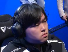 LPL第一倒霉蛋诞生，王多多彻底(dǐ)破防，BLG两次慘(cǎn)败，全是他解说的