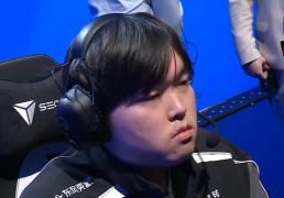 LPL第一倒霉蛋诞生，王多多彻底(dǐ)破防，BLG两次慘(cǎn)败，全是他解说的