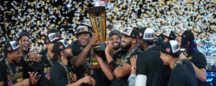 湖人官方媒体回击球迷质疑季中赛冠军，却被(bèi)詹姆斯言论打臉(liǎn)