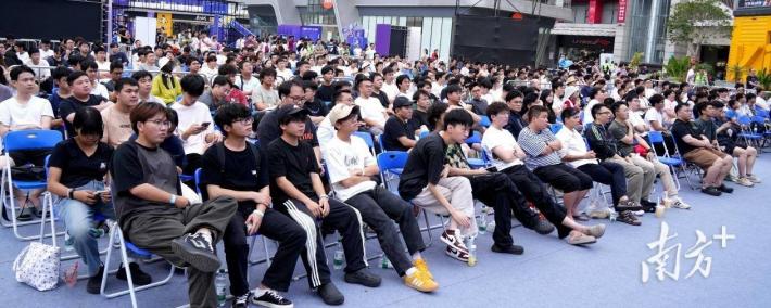 大湾区电竞迷(mí)再聚万江，LOL峡谷传奇觀(guān)赛派(pài)对落(luò)幕