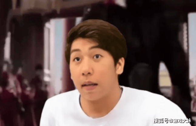 炫神因骂theshy被处罚，如(rú)今认怂，公开道(dào)歉希望拿(ná)回二(èr)路(lù)解(jiě)說(shuō)权