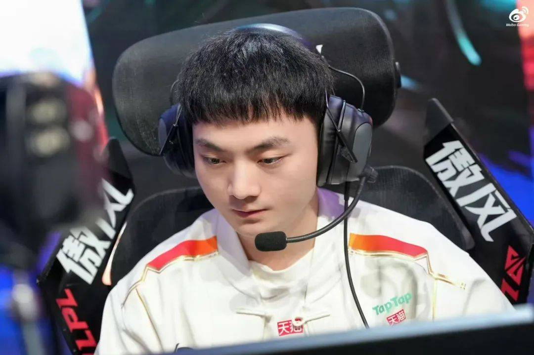 虎娘日報(bào)：T1全球总决赛冠军皮膚(fū)原畫(huà)公(gōng)布 WBG零封(fēng)碾压JDG取勝(shèng)