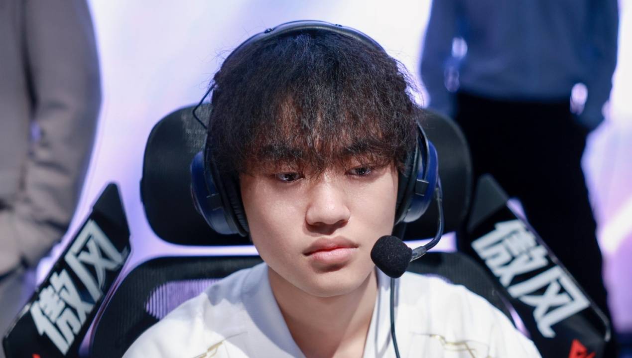 LPL今(jīn)夕是(shì)何年!TheShy登顶历史第(dì)一(yī),最佳陣(zhèn)容公布,JKL成为赢家(jiā)