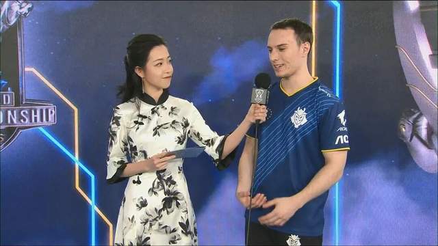 对话希然(rán)：“最大(dà)的敌人永(yǒng)远是自己(jǐ)” | 竞Talk