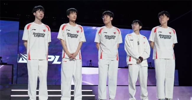 【一(yī)竞技1JingJi】LOL：FPX官(guān)宣(xuān)退出LPL赛事 369大概率休息AL全(quán)员续约