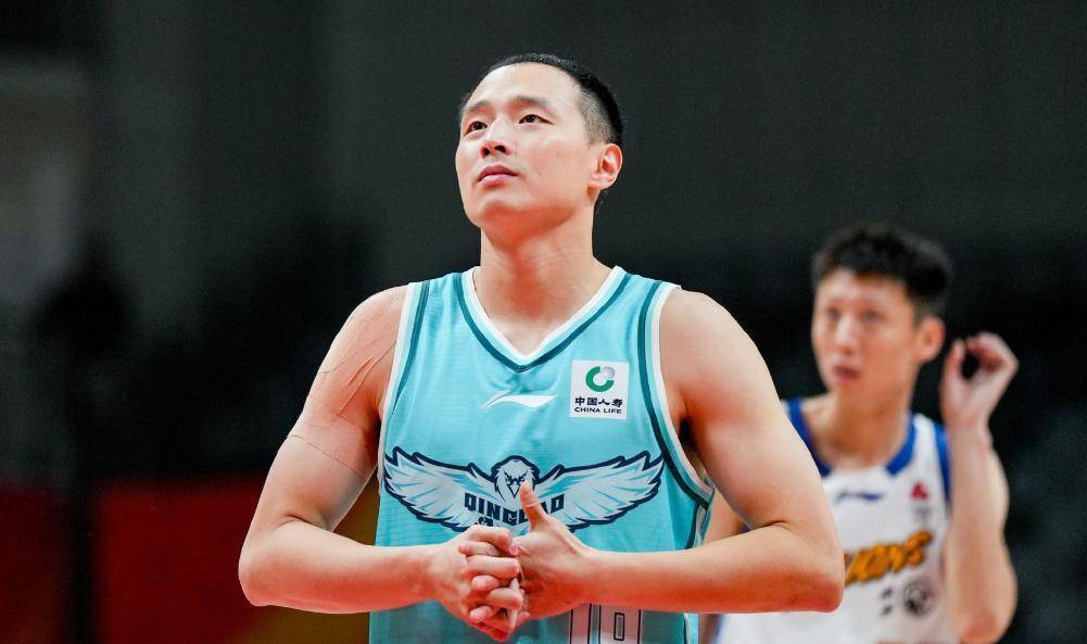 72%三分命中(zhōng)率带飞山东！第(dì)一档五队出爐(lú)，北京豪華(huá)阵容被外援(yuán)拖垮