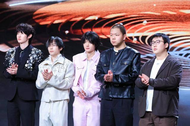 AG王(wáng)朝真的影響(xiǎng)转会期？狼(láng)队成唯(wéi)一(yī)大户，DRG让粉丝失望