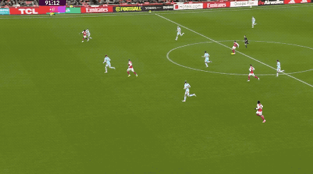 英超：阿森納(nà)2-0佈(bù)伦特福德5分(fēn)领跑 梅裡(lǐ)诺传射 薩(sà)卡补刀 赖斯(sī)伤退