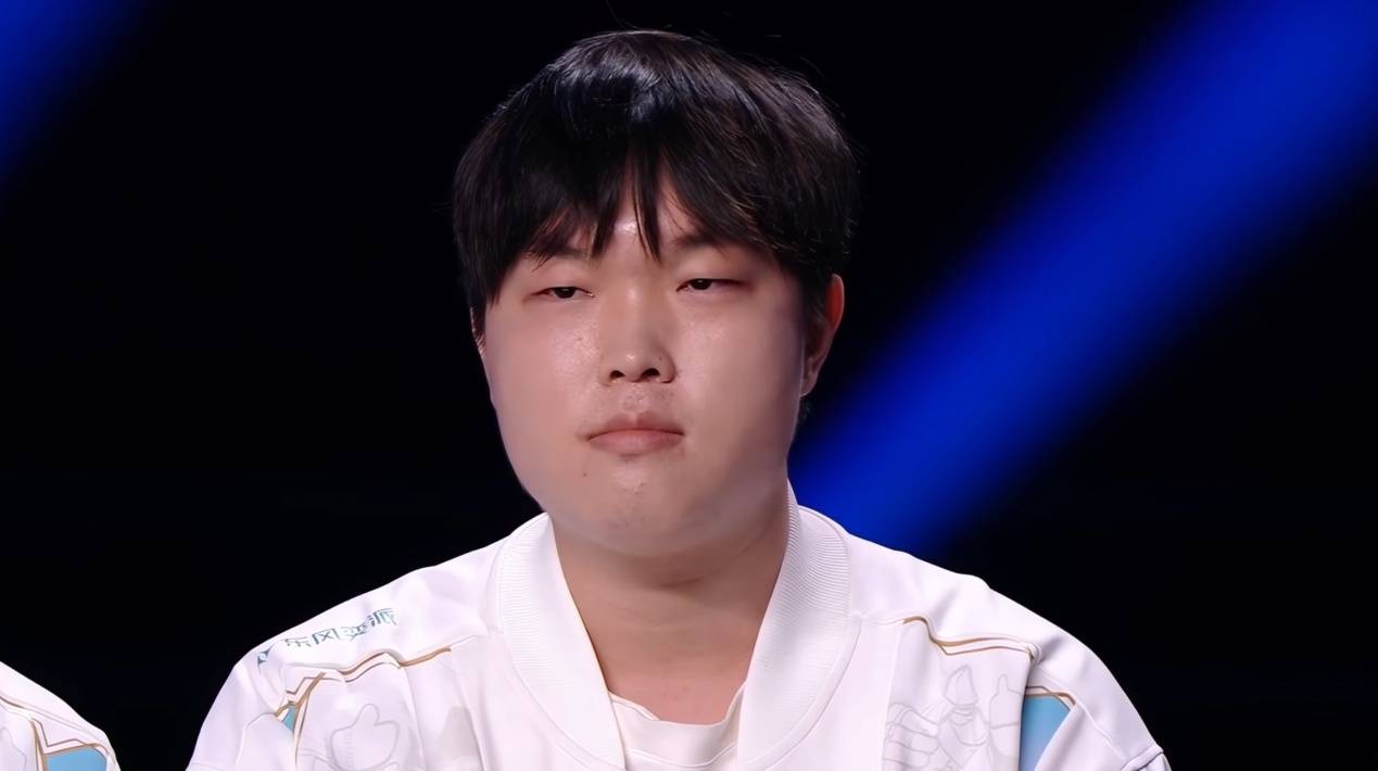 LPL第一倒霉蛋诞生，王多多彻底(dǐ)破防，BLG两次慘(cǎn)败，全是他解说的