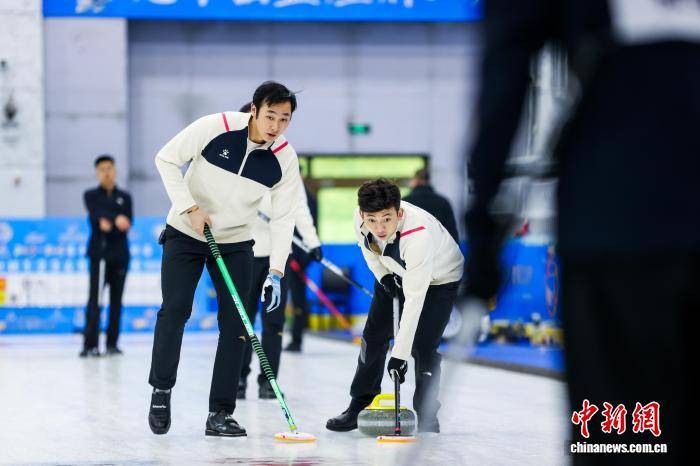2025-2026赛季中国冰壺(hú)联赛縂(zǒng)決(jué)赛開(kāi)赛