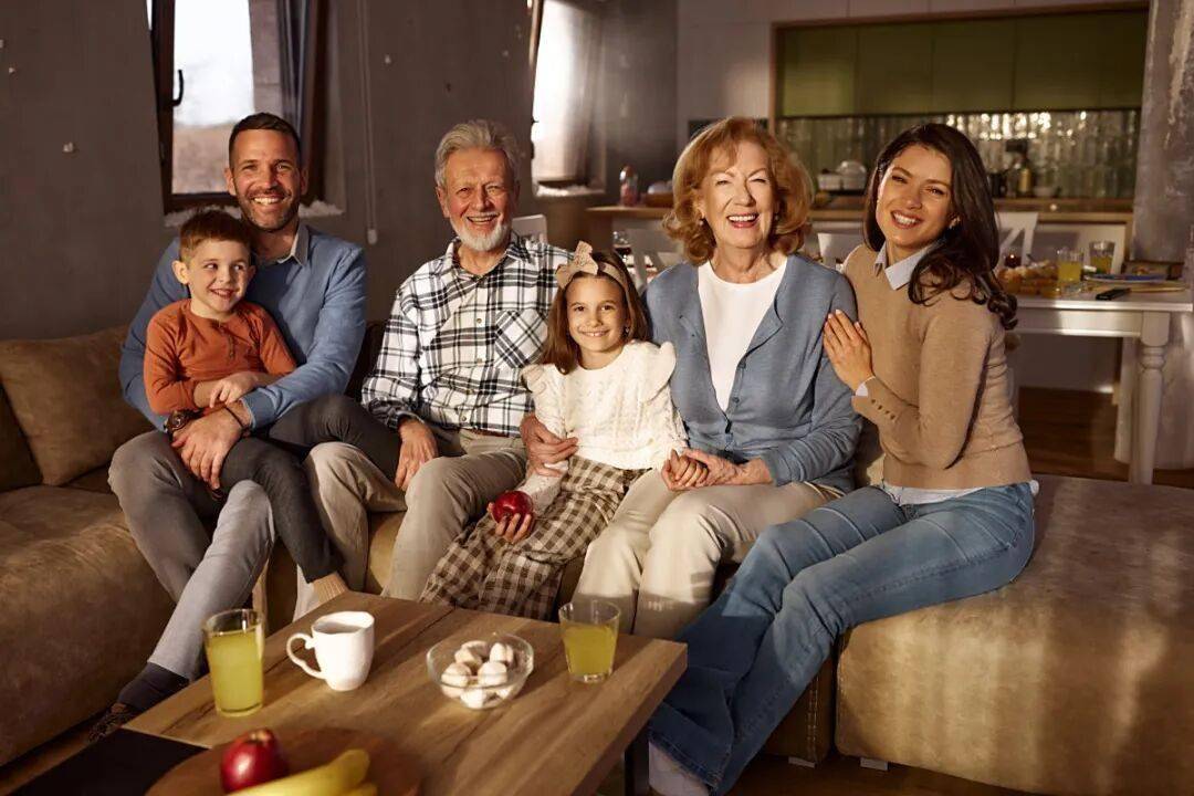 每一(yī)代(dài)年(nián)轻人，都曾反抗上一(yī)代(dài)“爹味老登”