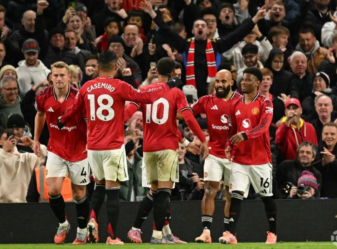 曼(màn)联4-2布莱顿！斬(zhǎn)獲(huò)三连胜，暂時(shí)杀回前(qián)四！詹(zhān)库科齐發(fā)威