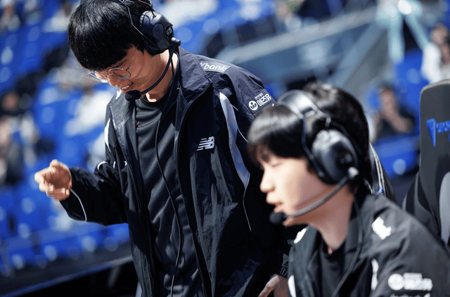 LCK内戰(zhàn)保(bǎo)送S15縂(zǒng)決(jué)賽(sài)，GEN再(zài)戰(zhàn)KT難(nán)重蹈覆辙？银河戰(zhàn)舰冲击冠军！